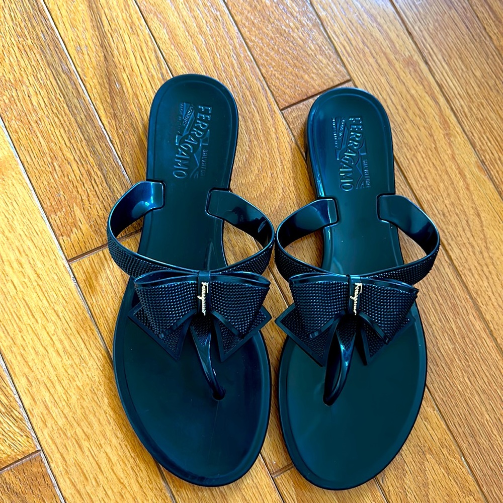 Salvatore Ferragamo Jelly Sandals Size 8